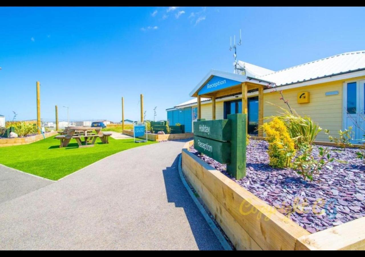 Mp502 - Camber Sands Holiday Park - Sleeps 6 - Small Dog - Gated Decking - Amazing Marsh Views Exterior foto